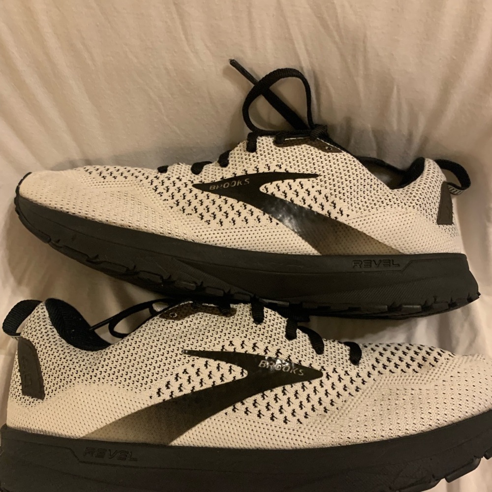 Women’s White and black Brooks Revel running shoes 9.5